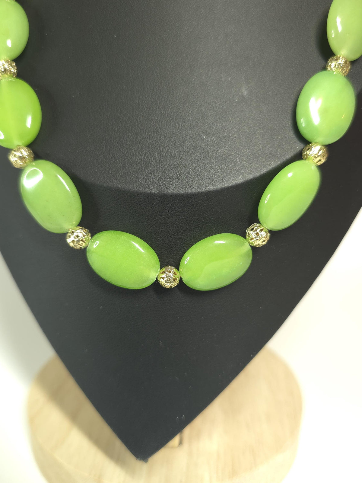 Green Oval Bead Necklace