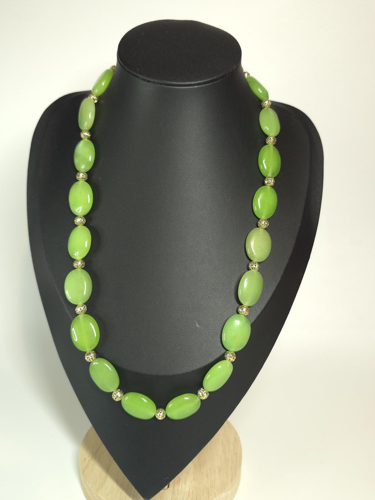 Green Oval Bead Necklace