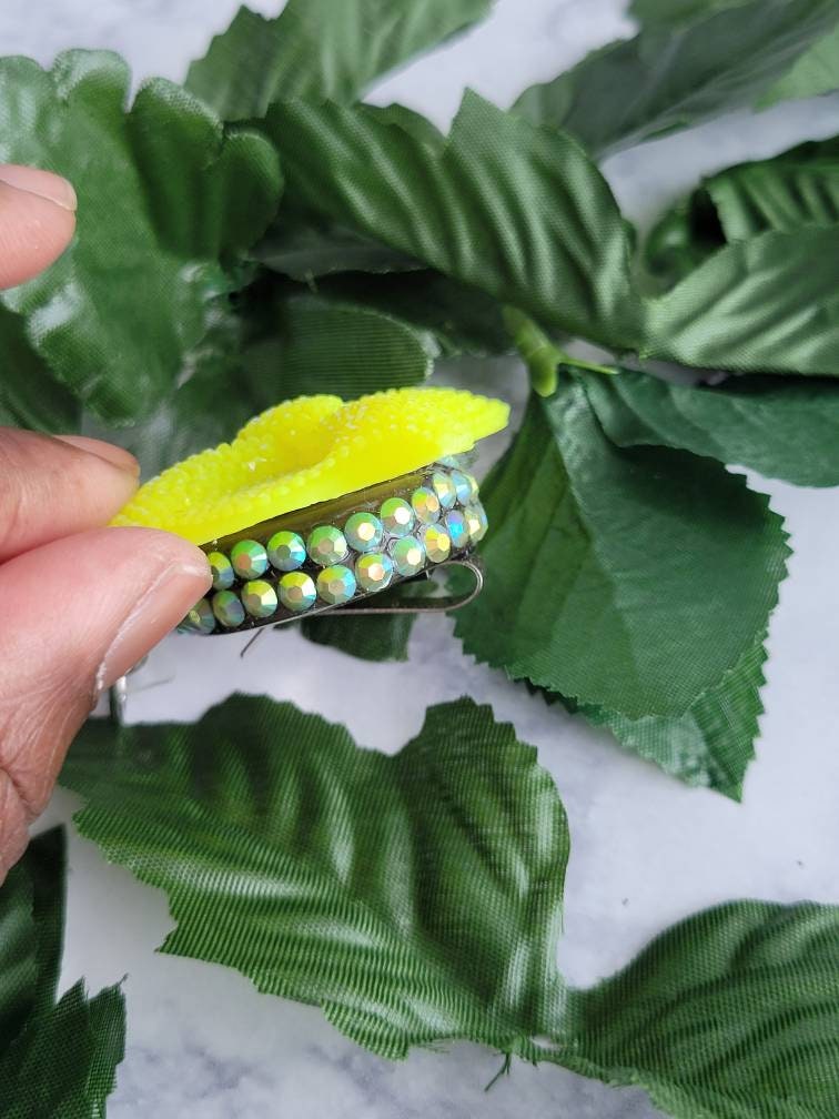 Iridescent Bow Badge Reel