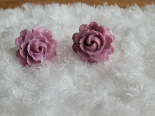 Resin Flower Stud Earrings