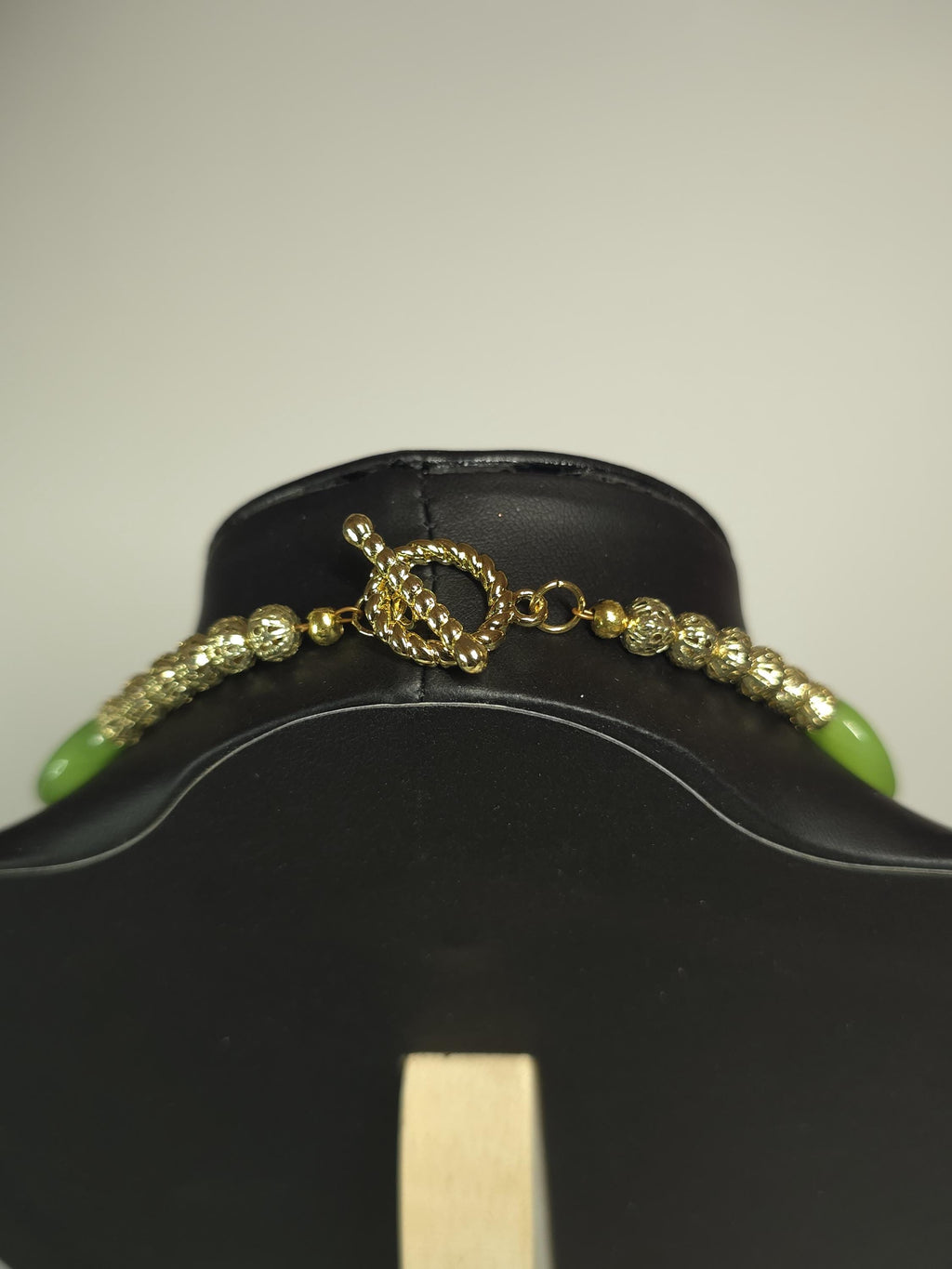 Green Oval Bead Necklace